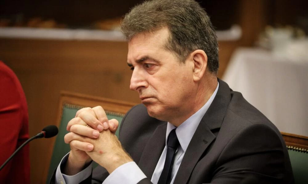 Βερβεσός: Στρέφει τα "βέλη" του εναντίον Χρυσοχοϊδη